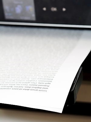 포토 JPG 해외이미지 종이 비즈니스 잉크 주택 사람없음 세로 전자제품 컴퓨터 사무실 디지털 검은색 기계 장비 흰색 인쇄 문서 전자 제트기 시트 스캐너 해외포토 컬러 비행기 건물 파일형식 이미지허브