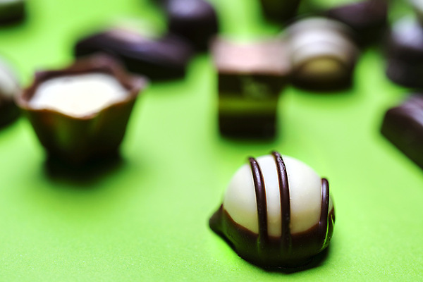 포토 JPG 해외이미지 접시 디자인 커피 음식 백그라운드 과일 일러스트 탁자 휴가 디저트 사탕 선물 사람없음 목재 장식 컵 빨간색 컬러풀 갈색 파티 과자 케이크 초콜릿 얼음 어둠 빵집 흰색 축하 대접 신선 생일 달콤 맛 설탕 컵케이크 굽기 먹기 크림 코코아 고립 페스츄리 핸드메이드 해외포토 자연요소 나무 식기 기념일 음료 빵 컬러 가구 컨셉 재료 모션 이벤트 상점 구이 파일형식 이미지허브