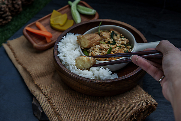 포토 JPG 해외이미지 전통 접시 음식 백그라운드 다이어트 채소 건강 요리 사람없음 목재 식사 중국 튀김 시골 사발 황금 아침식사 허브 두부 점심식사 깊이 비건 해외포토 나무 식물 식기 아시아 재료 사기그릇 채식주의자 파일형식 이미지허브