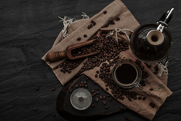 포토 JPG 해외이미지 커피 실내 사람없음 하이앵글 원두 커피잔 커피포트 드립커피 스쿱 나무배경 해외포토 음료 뷰포인트 백그라운드 주전자 잔 내부 파일형식 이미지허브