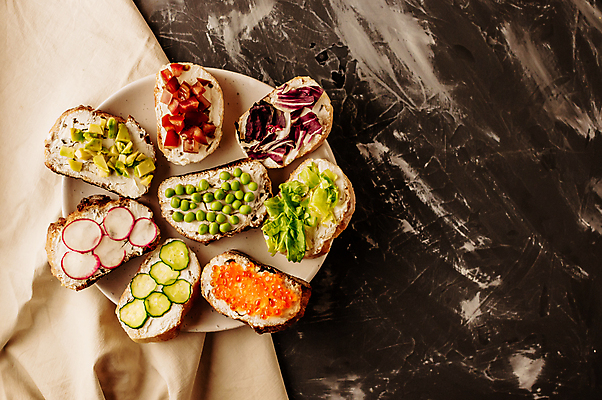 포토 JPG 해외이미지 전통 접시 음식 빵 백그라운드 토마토 유리 탁자 휴가 치즈 샌드위치 건강 사람없음 소풍 파티 우주 와인 저녁식사 이탈리아 시골 플랫 애피타이저 바게트 정상 지중해 올리브 머리위 위치 연어 바질 아보카도 무화과 점심식사 브루스케타 스페인어 총각무 타파스 해외포토 식기 열매 유럽 바다 가구 채소 과일 재질 유제품 주류 어류 이벤트 야외활동 식사 무 파일형식 이미지허브
