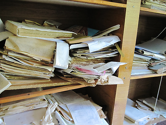 포토 JPG 해외이미지 종이 벽 백그라운드 비즈니스 벽돌 사람없음 건물 사무실 유행 쌓기 자료 공백 방 정보 수확 골동품 흰색 도시 업무 역사 인쇄 편지 버리기 교과서 질감 문서 파일 복고 폴더 페이지 질서 고립 그런지 보관소 스크랩북 옛날 해외포토 건축물 컬러 농업 모션 교재 예절 작업 저장 파일형식 이미지허브