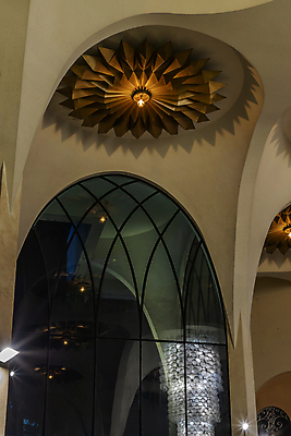 포토 JPG 해외이미지 디자인 아시아 문화 백그라운드 패턴 전구 건축양식 유리 실내 매달리기 미술 사람없음 내부 건물 장식 빛 반사 수확 흰색 램프 도시 원형 화려 클래식 매끈함 영화관 극장 천장 질감 복고 방콕 샹들리에 빛망울 여의주 옛날 스타일 해외포토 도형 건축물 건축 나라 컬러 컨셉 무늬 농업 모션 태국 재질 문화예술 조명 감각 파일형식 이미지허브