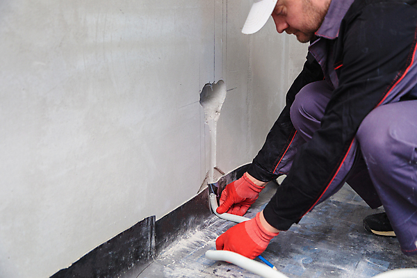 포토 JPG 해외이미지 백인 직업 손 남자 산업 벽 장갑 유니폼 주택 한명 건물 전자제품 금속 스트레칭 힘 에너지 공구 업무 기술자 연결 플라스틱 유연 어깨 철사 시스템 고정 튜브 팔 스위치 얼레 골절 설치 전압 해외포토 서양인 1 건축물 잡화 옷 의학 재질 사람 신체부위 운동 도구 작업 파일형식 이미지허브