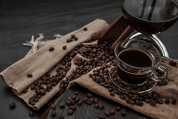 포토 JPG 해외이미지 커피 실내 사람없음 원두 커피잔 커피포트 컵받침 나무배경 해외포토 음료 백그라운드 주전자 잔 내부 받침대 파일형식 이미지허브