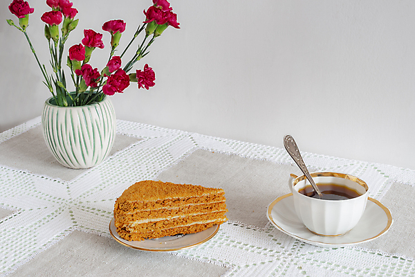 포토 JPG 해외이미지 라이프스타일 꽃 음료 음식 백그라운드 다이어트 탁자 아침 건강 사람없음 컵 가로 갈색 케이크 뜨거움 아침식사 약초 컵받침 카네이션 유기농 향 건강식 내추럴 치커리 카페인 카피스페이스 해외포토 주간 식물 식기 웰빙 컬러 가구 채소 디저트 생활 식사 공백 풀_식물 받침대 파일형식 이미지허브