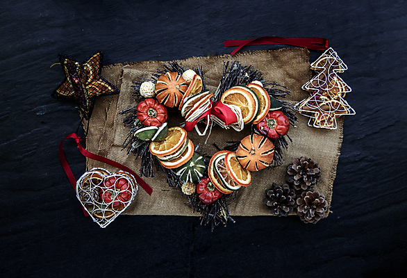 포토 JPG 해외이미지 디자인 배너 열매 행복 백그라운드 컨셉 크리스마스 패턴 과일 공 자연 추상 휴가 기념 프레임 선물 사람없음 장식 빛 상자 갈색 파티 어둠 장식볼 덮개 나뭇가지 축하 인사 소나무 황금 12월 잔치 전나무 원뿔 내추럴 구성 그런지 헤딩 크리스마스배경 해외포토 도형 나무 식물 기념일 감정 컬러 무늬 이벤트 축구 뚜껑 예절 날짜 생태계 파일형식 이미지허브