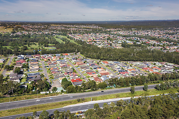포토 JPG 해외이미지 나무 건축물 도로 자동차 자연 하늘 지붕 주택 안테나 사람없음 야외 건물 초록색 파란색 컬러풀 갈색 환경 도시 호주 보호 땅 투자 시드니 타운 리빙 교외 드론 인구 해외포토 식물 건축 길 육상교통 컬러 컨셉 비즈니스 통신 교통시설 오세아니아 생태계 파일형식 이미지허브