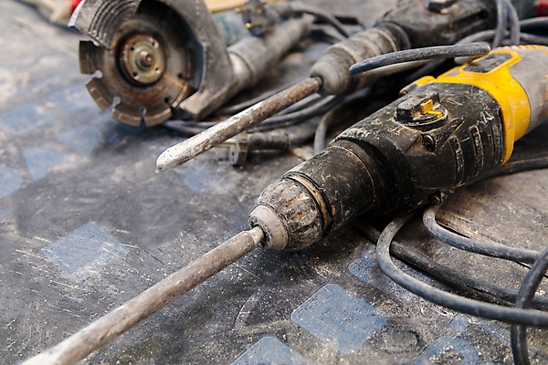 포토 JPG 해외이미지 직업 산업 벽 주택 사람없음 건물 세트 힘 기계 방 장비 흰색 기구 공구 업무 원형 칼날 수리 망치 자르기 지루함 오브젝트 날카로움 기어 송곳 철강 콘크리트 톱질 하드웨어 건설근로자 해외포토 도형 건축물 감정 컬러 모션 컴퓨터 도구 작업 파일형식 이미지허브