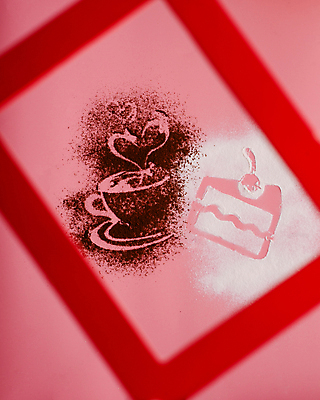 포토 JPG 해외이미지 커피 음료 아침 선물 사람없음 갈색 케이크 검은색 카페 흰색 하트 신용카드 아침식사 아로마 에스프레소 슈가파우더 카페인 해외포토 주간 모양 컬러 디저트 금융 상점 식사 파일형식 이미지허브