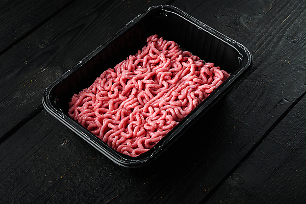 포토 JPG 해외이미지 그릇 식재료 생고기 사람없음 검은색 담기 날것 다진고기 포장용기 해외포토 식기 컬러 모션 육류 포장재료 파일형식 이미지허브