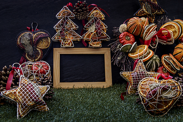 포토 JPG 해외이미지 나무 전통 디자인 계절 열매 행복 백그라운드 컨셉 크리스마스 패턴 과일 자연 휴가 기념 프레임 종류 선물 잔디 사람없음 장식 갈색 파티 어둠 덮개 나뭇가지 축하 인사 12월 질감 잔치 내추럴 구성 카피스페이스 크리스마스배경 해외포토 식물 기념일 감정 컬러 무늬 이벤트 공백 뚜껑 예절 날짜 생태계 파일형식 이미지허브