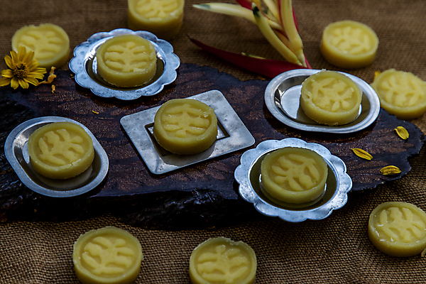 포토 JPG 해외이미지 전통 꽃 문화 음료 음식 백그라운드 태국 디저트 귤 콩 요리 미술 사람없음 목재 장식 초록색 컬러풀 뷰티 믿음 희망 사막 시골 신선 황금 우아함 달콤 맛 떨어짐 먹기 상쾌 유기농 밀가루 스타일 해외포토 나무 식물 웰빙 감정 아시아 컬러 컨셉 과일 재료 모션 문화예술 곡류 가루 파일형식 이미지허브