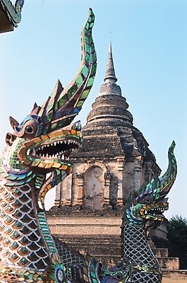 포토 JPG 주간 해외풍경 시설물 건축 종교 여행 고건축 불교 유적 종교건축 유적지 사람없음 야외 관광지 조형물 탑 동양건축 문화재 용 윈만멕왕궁 조형예술 태국건축 국내포토 자연요소 전통 해외 건축물 예술 미술 풍경 파일형식 동양