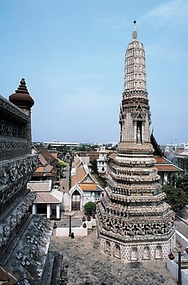 포토 JPG 주간 해외풍경 시설물 건축물 건축 아시아 종교 외국문화 여행 고건축 불교 유적 해외건축 종교건축 유적지 야외 관광지 탑 동양건축 문화재 미얀마 윈만멕왕궁 태국건축 국내포토 자연요소 전통 해외 나라 문화 풍경 파일형식 동양