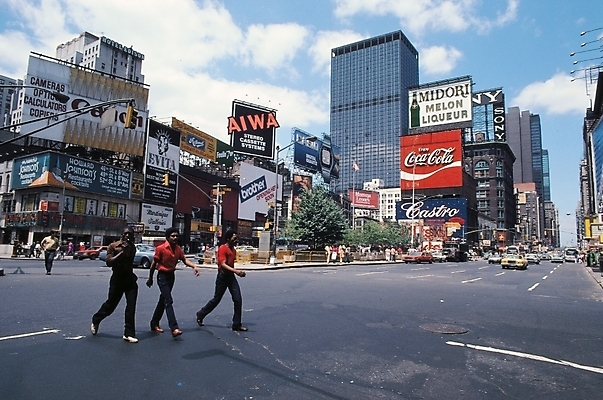 포토 JPG 주간 해외풍경 건축물 건축 도로 길 외국문화 북아메리카 해외건축 자연 거리 아메리카 거리풍경 사람 풍경 빌딩 야외 건물 도시풍경 미국 도시 상업시설 국내포토 자연요소 해외 문화 교통시설 대륙 시설 생태계 상업 파일형식