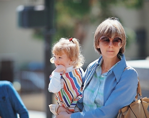 포토 JPG 주간 서양인 외국인 여자 어린이 가족 모녀 엄마 사람 소녀 야외 두명 선글라스 여자만 국내포토 자연요소 딸 안경 관계 인종 파일형식