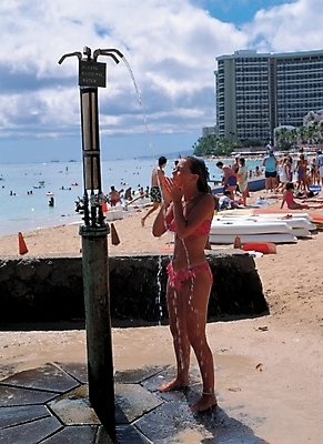 포토 JPG 주간 서양인 여자 바다 여행 휴가 한명 사람 20대 성인 해변 야외 여름 여름휴가 바캉스 비키니 목욕 휴양지 여자만 여자한명만 성인여자만 청년만 청년여자만 성인한명만 청년여자한명만 성인여자한명만 성인만 국내포토 자연요소 외국인 1 계절 수영복 청년 청결 장소 파일형식 여름_계절