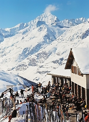 포토 JPG 주간 사계절 계절 설경 겨울 자연 스키 겨울스포츠 스키장 산 사람 풍경 야외 눈 군중 산장 국내포토 자연요소 스포츠 날씨 생태계 파일형식