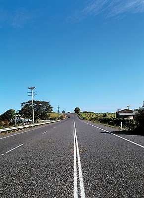 포토 JPG 주간 해외풍경 해외 시설물 현대건축 건축 도로 길 여행 자연 풍경 사람없음 야외 관광지 차도 고속도로 중앙선 국내포토 자연요소 건축물 교통시설 생태계 파일형식