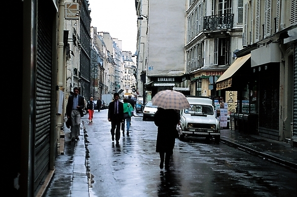 포토 JPG 주간 서양인 외국인 해외풍경 유럽 여행 자연 사람 풍경 야외 건물 관광지 도시풍경 도시 골목길 주택가 국내포토 자연요소 해외 건축물 나라 길 인종 생태계 파일형식