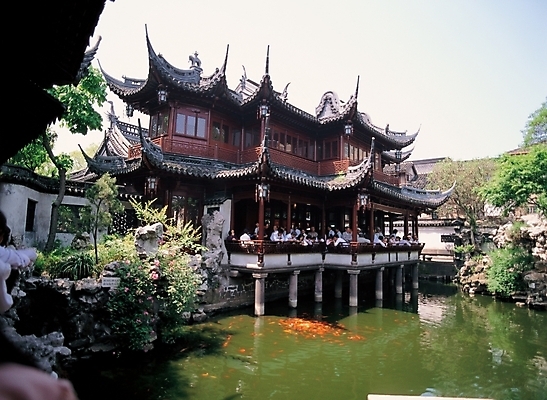 포토 JPG 해외 건축물 공원 건축 건축양식 풍경 여행객 정원 궁전 연못 도시 사찰 사원 국내포토 공공시설 고건축 비즈니스 종교건축 사람 파일형식