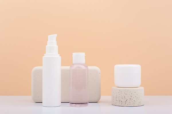 포토 JPG 해외이미지 실내 사람없음 화장품 스킨케어 공병 목업 베이지색배경 해외포토 백그라운드 내부 뷰티 베이지색 병_담는 파일형식 이미지허브
