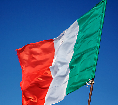 포토 JPG 해외이미지 배너 유럽 스포츠 백그라운드 곡선 하늘 기념 사람없음 초록색 파란색 축구 이탈리아 덮개 깃발 로마 실크 심볼 사인 군용 깃대 잔물결 전국 정부 추모 표준 해외포토 나라 물결 선 컬러 군대 구기 뚜껑 직물 파일형식 이미지허브