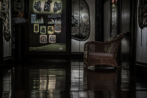 포토 JPG 해외이미지 손 문화 백그라운드 태국 창조 그림자 미술 사람없음 장식 어둠 골동품 사찰 미술관 이젤 박물관 예술가 캔버스 공평 해외포토 아시아 종교건축 문화예술 신체부위 미술도구 파일형식 이미지허브