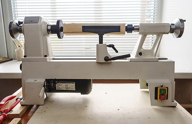 포토 JPG 해외이미지 직업 손 산업 백그라운드 기술 취미 사람없음 목재 기계 장비 기구 도구 공구 업무 작업 작업실 제조 목수 서식 목공예 장인 되감기 솜씨 수목 재주꾼 조작 해외포토 나무 재료 신체부위 공예 파일형식 이미지허브