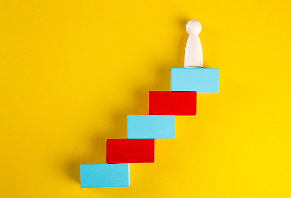 포토 JPG 해외이미지 비즈니스 실내 사람없음 계단 말_게임 오브젝트 노란배경 나무블록 해외포토 백그라운드 내부 목재 노란색 블록 게임 파일형식 이미지허브