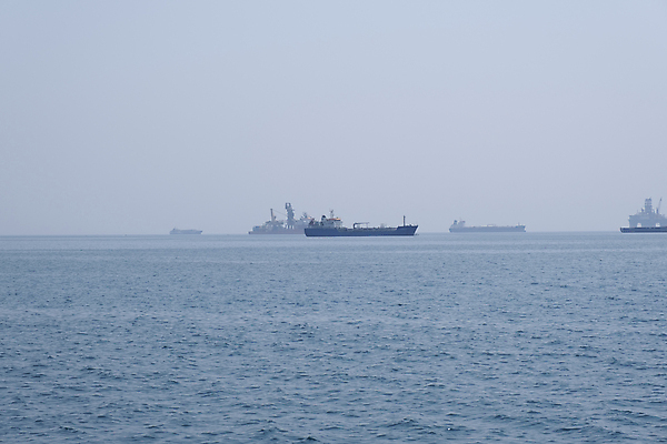 포토 JPG 해외이미지 산업 파도 바다 여행 백그라운드 요트 교통시설 자연 하늘 휴가 항해 안테나 사람없음 물 파란색 항구 에너지 화물 흰색 만 보트 고급 큼 크루즈 컨테이너 속도 함선 포트 모터 해외포토 자연요소 컬러 교통 컨셉 배_교통 통신 운송업 크기 시설 생태계 파일형식 이미지허브
