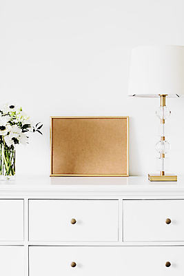 포토 JPG 해외이미지 꽃 액자 실내 사람없음 인테리어 꽃병 스탠드 서랍장 목업 수면등 해외포토 식물 디자인 가구 조명 내부 파일형식 이미지허브