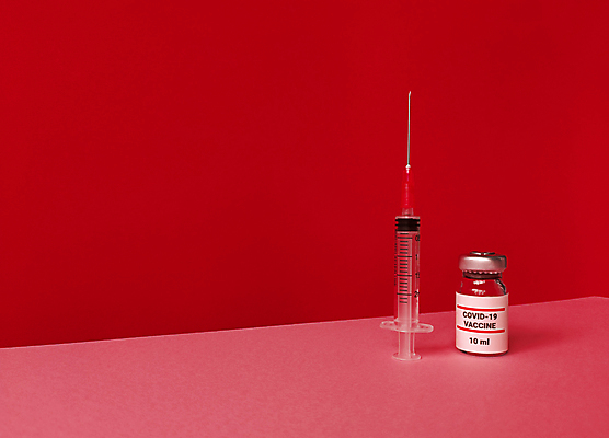 포토 JPG 해외이미지 텍스트 유리 유리병 건강 주사기 사람없음 치료 빨간색 약 유행 우주 공백 액체 바이러스 질병 일회용 약국 심플 주사약 스카이라인 조제 돌봄 백신 예방접종 예방주사 인플루엔자 전염병 스타일 사스 카피스페이스 해외포토 컬러 의학 의료기기 모션 재질 병_용기 예방 만들기 접종 파일형식 이미지허브