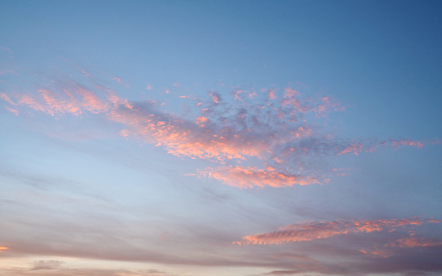 포토 JPG 해외이미지 구름 로우앵글 백그라운드 자연 하늘 아침 날씨 파노라마 풍경 사람없음 야외 빨간색 파란색 우주 환경 맑음 고요 황혼 일몰 새벽 저녁 천국 내추럴 파스텔톤 해외포토 주간 자연요소 뷰포인트 컬러 촬영기법 노을 야간 생태계 파일형식 이미지허브