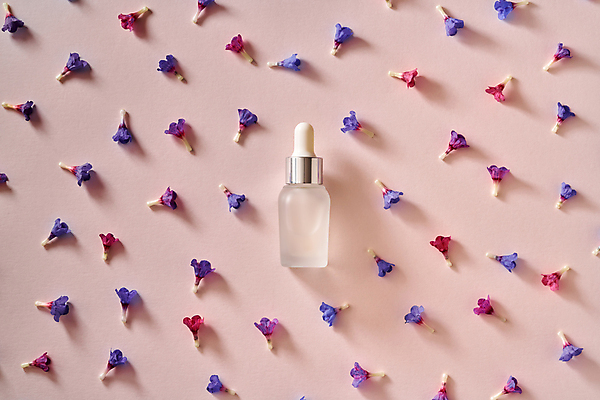 포토 JPG 해외이미지 꽃 패턴 실내 사람없음 하이앵글 뷰티 오일 아로마테라피 앰플 에센스 분홍색배경 아로마오일 해외포토 식물 음식 뷰포인트 분홍색 백그라운드 무늬 내부 화장품 오일_화장품 테라피 파일형식 이미지허브