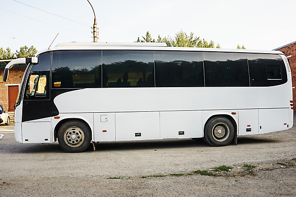 포토 JPG 해외이미지 템플릿 도로 여행 백그라운드 이동 휴가 버스 항해 사람없음 야외 공백 운전 탐험 흰색 큼 주차 아스팔트 승객 자동 해외포토 길 육상교통 컬러 컨셉 배_교통 교통시설 모션 대중교통 크기 파일형식 이미지허브