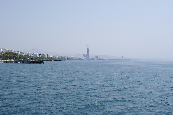 포토 JPG 해외이미지 산업 파도 바다 여행 백그라운드 요트 교통시설 자연 하늘 휴가 항해 안테나 사람없음 물 파란색 항구 에너지 화물 흰색 만 보트 고급 큼 크루즈 컨테이너 속도 함선 포트 모터 해외포토 자연요소 컬러 교통 컨셉 배_교통 통신 운송업 크기 시설 생태계 파일형식 이미지허브