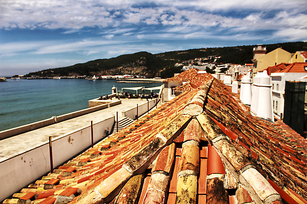 포토 JPG 해외이미지 외관 유럽 바다 건축양식 창문 자동차 자연 하늘 지붕 거리 주택 풍경 사람없음 야외 건물 관광지 도시풍경 컬러풀 갈색 마을 고요 달 도시 성 역사 저녁 포르투갈 타운 대서양 리스본 옛날 해외포토 자연요소 건축물 건축 나라 육상교통 컬러 여행 야간 생태계 파일형식 이미지허브