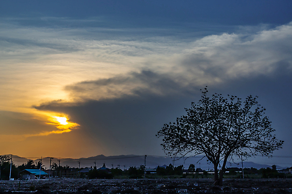 포토 JPG 해외이미지 나무 구름 아시아 여행 백그라운드 밭 건축양식 자연 하늘 산 풍경 사람없음 야외 건물 초록색 여름 파란색 빛 도시풍경 뷰티 계곡 놀람 가을 분위기 숲 큼 언덕 사인 장면 지역 공상 스카이라인 내추럴 전국 수평선 해외포토 자연요소 식물 건축물 계절 건축 감정 나라 컬러 컨셉 농업 표정 도시 크기 생태계 파일형식 이미지허브