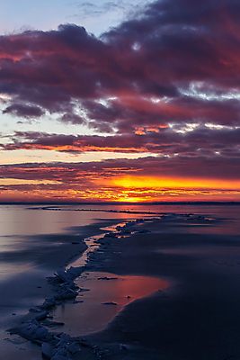 포토 JPG 해외이미지 구름 계절 호수 여행 백그라운드 겨울 오렌지 자연 하늘 휴식 풍경 사람없음 야외 빨간색 물 파란색 빛 햇빛 반사 노란색 맑음 냉동 얼음 황혼 일몰 새벽 활발 추위 저녁 시원함 12월 서리 스카이라인 감탄 웅장함 수평선 해외포토 자연요소 컬러 컨셉 과일 날씨 태양 노을 날짜 야간 생태계 파일형식 이미지허브