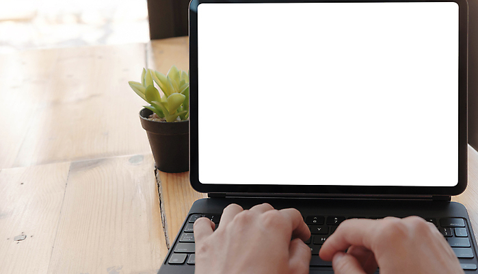 포토 JPG 해외이미지 여자 컨셉 비즈니스 통신 모바일 주택 사람 성인 사람없음 목재 컵 노트북 스마트폰 핸드폰 컴퓨터 사무실 우주 상점 스크린 모니터 식당 공책 공백 머그컵 흰색 타이핑 키보드 업무 비즈니스맨 비즈니스우먼 작업실 스마트 어깨 거짓 넘어짐 다락방 프리랜서 목업 해외포토 나무 직업 식기 남자 컬러 재료 모션 문구용품 건물 신체부위 전자제품 스마트기기 작업 직장인 파일형식 이미지허브