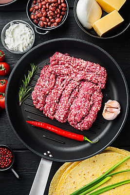 포토 JPG 해외이미지 전통 음식 채소 재료 치즈 샌드위치 건강 육류 옥수수 요리 사람없음 식사 치킨 신선 살사소스 핸드메이드 해외포토 식재료 유제품 곡류 소스_음식 닭고기요리 파일형식 이미지허브