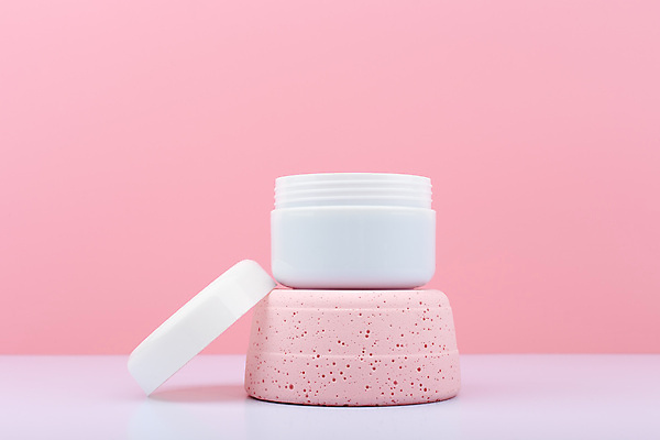 포토 JPG 해외이미지 실내 사람없음 화장품 크림 피부관리 로션 스킨케어 단상 목업 브랜딩 분홍색배경 해외포토 분홍색 백그라운드 내부 뷰티 파일형식 이미지허브