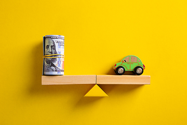 포토 JPG 해외이미지 컨셉 돈 비즈니스 교통시설 자동차 저울 사람없음 금융 달러 거래 비교 시장 구매 가격 눈금 가치 보험 대출 빚 매각 임대 자동 비용 해외포토 육상교통 교통 경제 쇼핑 재산 시설 파일형식 이미지허브