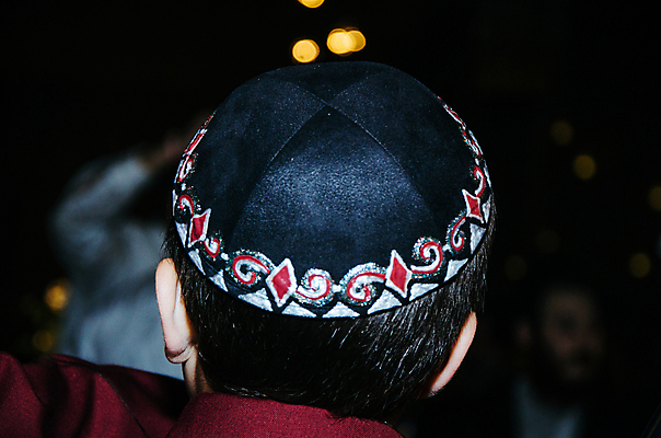 포토 JPG 해외이미지 1 전통 남자 종교 문화 어린이 백그라운드 학교 가족 사람 소년 사람없음 머리 검은색 조약돌 흰색 도시 오브젝트 싱글 유대인 고립 남동생 예루살렘 유태교 이스라엘 캡모자 해외포토 모자_잡화 교육 컬러 관계 신체부위 돌_바위 동생 서아시아 파일형식 이미지허브