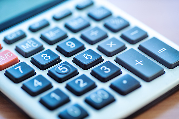 포토 JPG 해외이미지 직업 손 컨셉 돈 회사 비즈니스 통계 탁자 성공 설계 주택 직장 사람없음 금융 경제 사무실 펜 저축 계산기 업무 계산 책상 보고서 투자 회계 세금 수입 예산 경제학 회계사 카피스페이스 해외포토 교육 가구 문구용품 건물 신체부위 필기구 공백 장비 작업 재산 파일형식 이미지허브