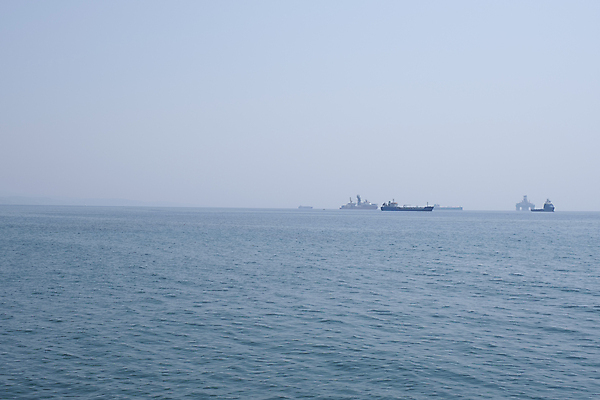 포토 JPG 해외이미지 산업 파도 바다 여행 백그라운드 요트 교통시설 자연 하늘 휴가 항해 안테나 사람없음 물 파란색 항구 에너지 화물 흰색 만 보트 고급 큼 크루즈 컨테이너 속도 함선 포트 모터 해외포토 자연요소 컬러 교통 컨셉 배_교통 통신 운송업 크기 시설 생태계 파일형식 이미지허브