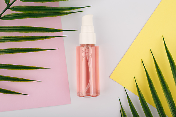 포토 JPG 해외이미지 실내 사람없음 화장품 스킨케어 공병 목업 분홍색배경 해외포토 분홍색 백그라운드 내부 뷰티 병_담는 파일형식 이미지허브