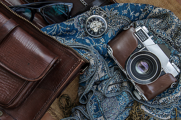 포토 JPG 해외이미지 가방 사람없음 선글라스 카메라 스카프 골동품 빈티지 클래식 나침반 가죽 오브젝트 복고 해외포토 잡화 안경 컨셉 전자제품 목도리 파일형식 이미지허브